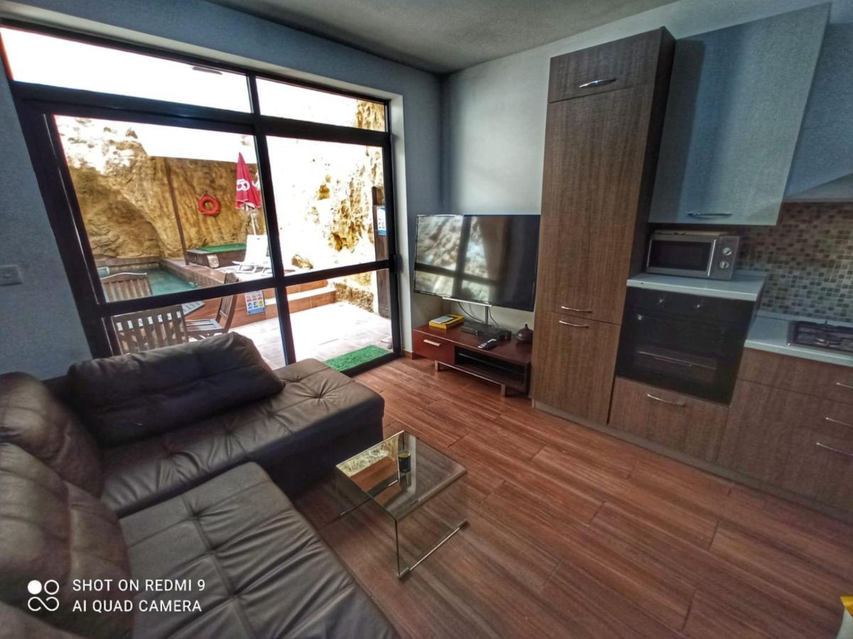 Town House With Private Pool In Village Centre Kalkara Luaran gambar