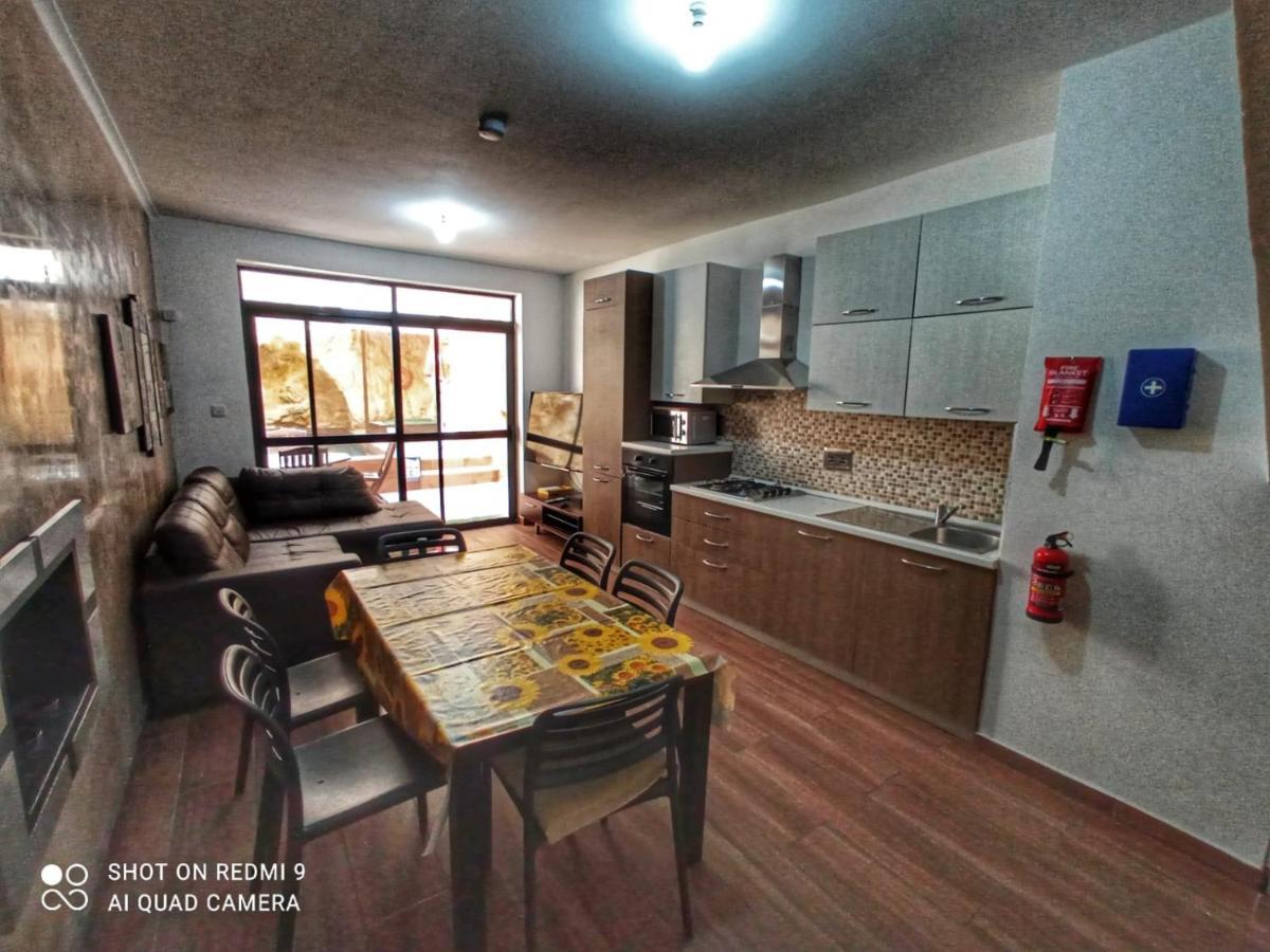 Town House With Private Pool In Village Centre Kalkara Luaran gambar