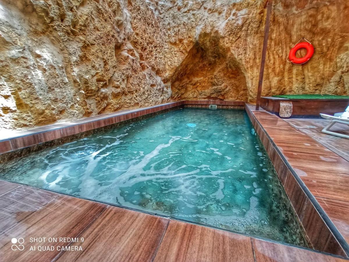 Town House With Private Pool In Village Centre Kalkara Luaran gambar